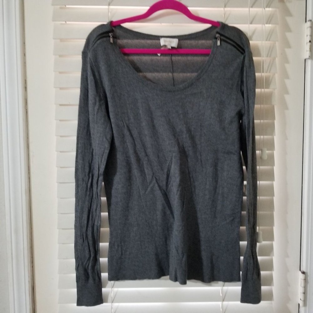 Laundry by Shelli Siegel small zip shoulder gray round neck sweater